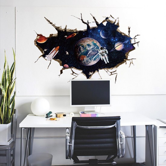 Sticker decorativ, gaura in perete astronaut in spatiu, 80 cm, 67STK Sticker decorativ, gaura in perete astronaut in spatiu, 80 cm, 67STK
