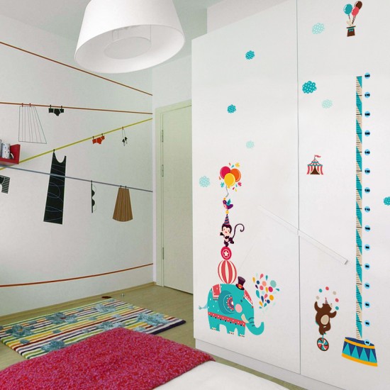 Sticker decorativ, masuratoare cu animalute  153 cm, 123STK